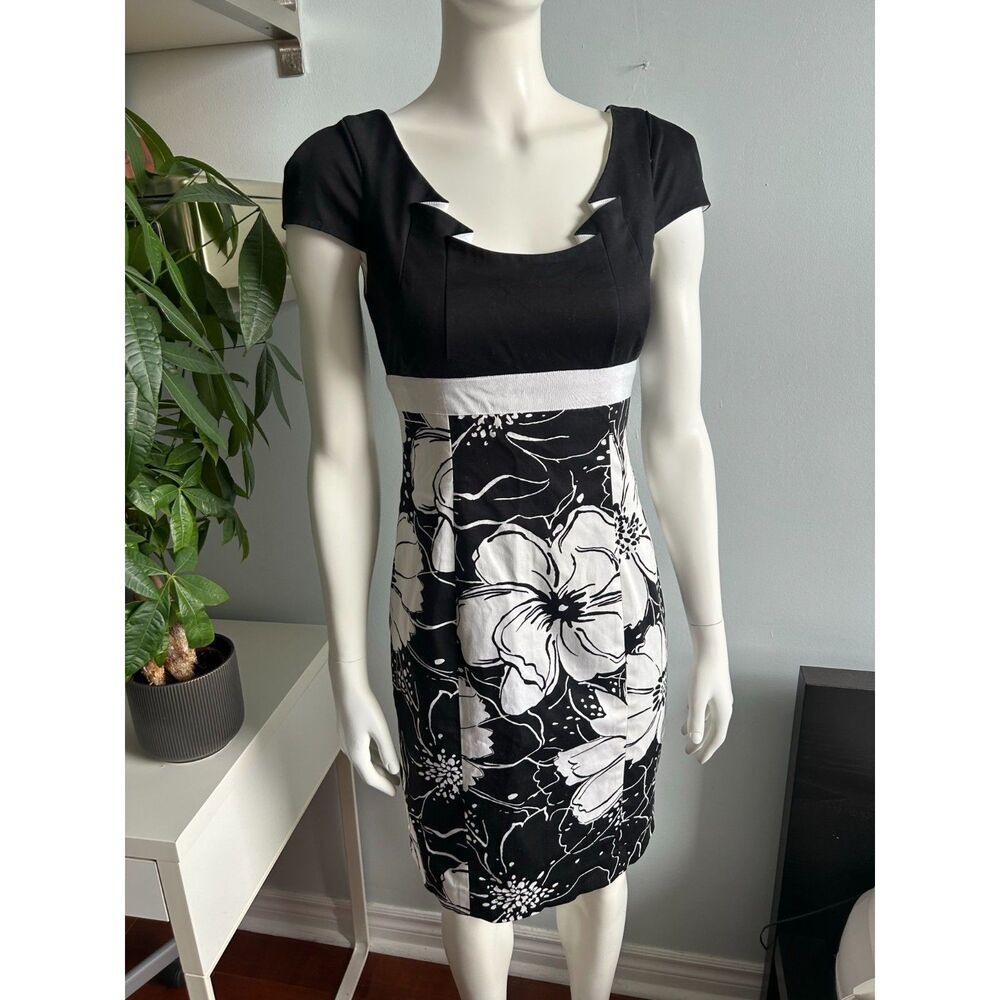 JAX black and white floral sheath cocktail dress - size 4